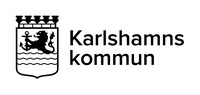 Karlshamns kommuns logotyp med ett lejon, ett ankare och vågor i en sköld samt texten 'Karlshamns kommun'.