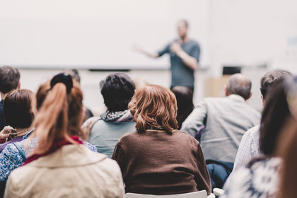 Lär dig tala inför publik! med talarklubben Toastmasters